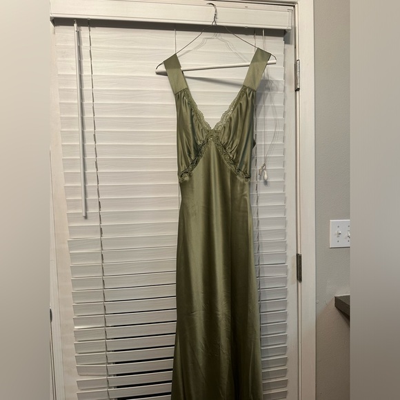 Reformation Chania Silk Dress in Artichoke Green Maxi Sleeveless Lace - Picture 9 of 14